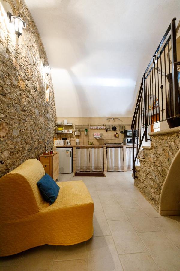 Arve Castelbianco - B&B E Appartamento Colletta Bagian luar foto