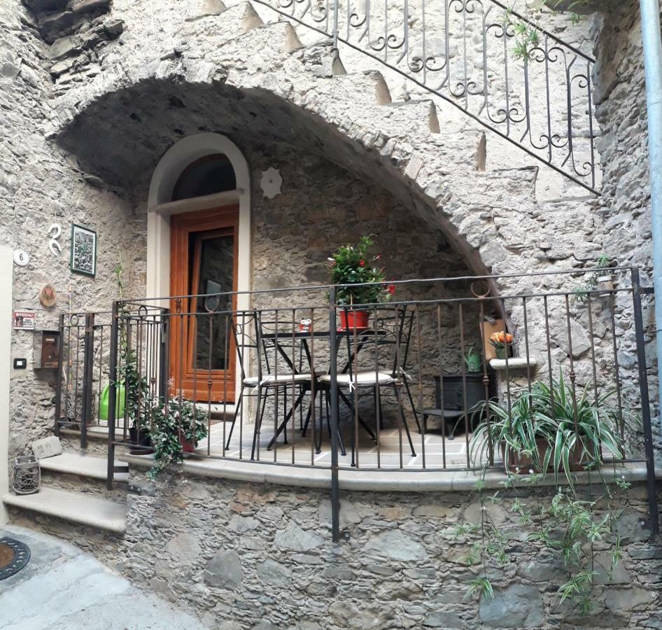 Arve Castelbianco - B&B E Appartamento Colletta Bagian luar foto